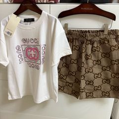 girls T-shirt and shorts set 10yrs