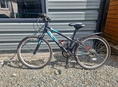 Apollo 24" bike