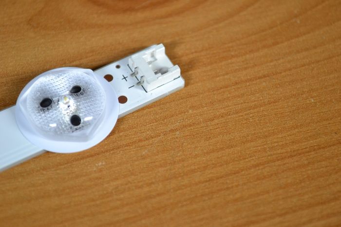 Tv Led Backlight Strip 6916L-1437A