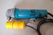 Makita DA3000R 10mm Angle Drill 110v