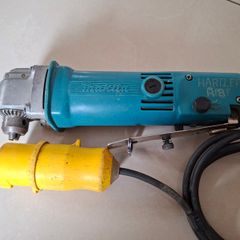 Makita DA3000R 10mm Angle Drill 110v