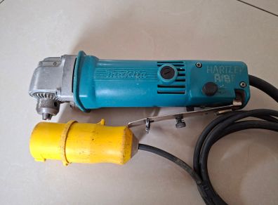 Makita DA3000R 10mm Angle Drill 110v