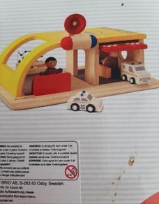 Beautiful new wooden rescue city unopened