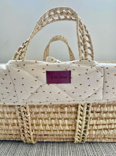 Little Green Sheep Moses basket + Mattress