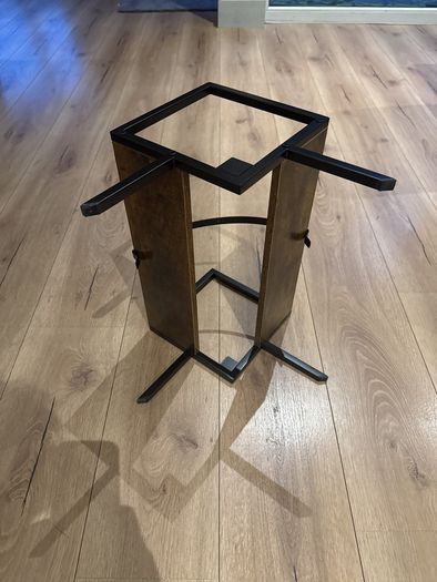 Vinyl stand