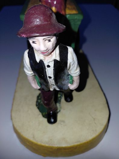 Guinness Figurine Man Pulling His Horse And Cart