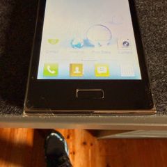 LG E610 Phone