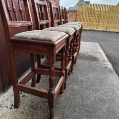 5 Wooden Bar Stools