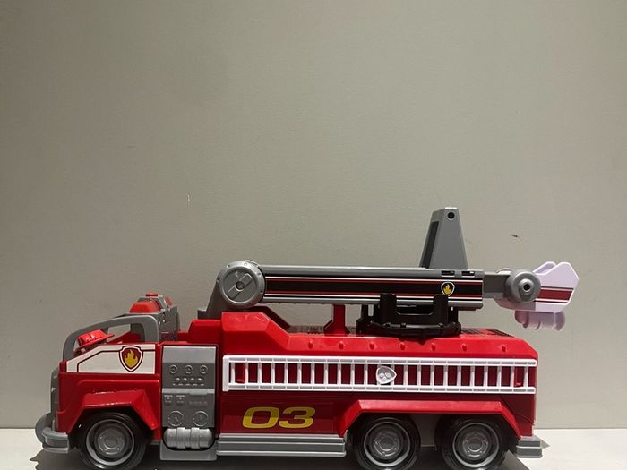 paw patrol rescue fire truck