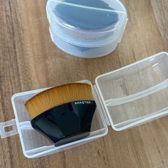 Foundation brush