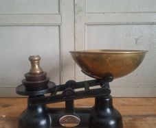 Vintage Salter Staffordshire Kitchen Scale