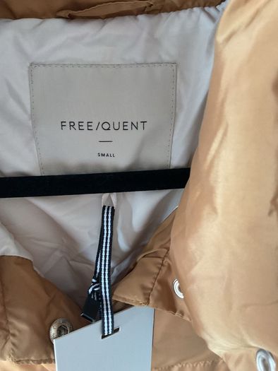 gilet Bnwt Freequent brand mustard gilet size small