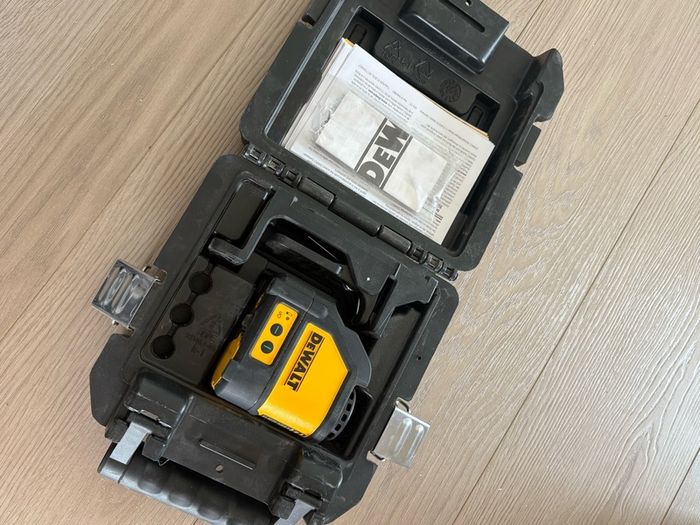 Dewalt Green level