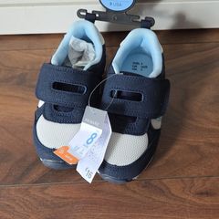 Boys runners size uk8