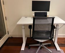 REDUCED - Home office electric sit/stand desk (800 mm x 1200mm)