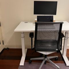 REDUCED - Home office electric sit/stand desk (800 mm x 1200mm)