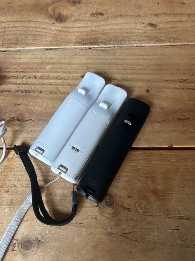 Nintendo wii controllers