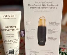 GESKE 9-in-1 facial scrubber