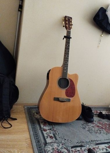 Guitar for sale