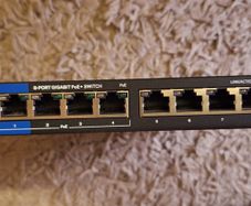 PoE switch linksys 8 ports LGS108P