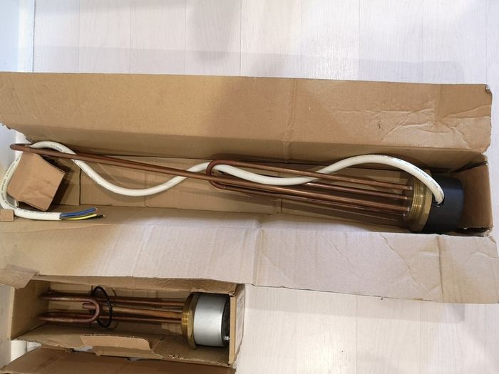 Immersion heating elements