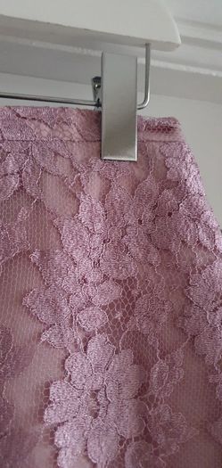 IN VOGUE mauve lace overlay skirt Sz 12 (Fit 10-12UK)