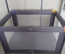 travel cot