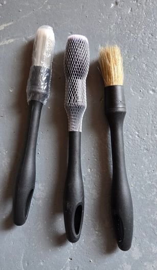 Detailing brush set.