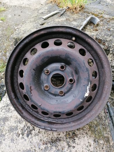 15" Vw steel rim 6Jx, 15xH2,5 STUD, ET47, 1K0601,027C, (T2 stamped on inside), 5 X 112 fitment i think
