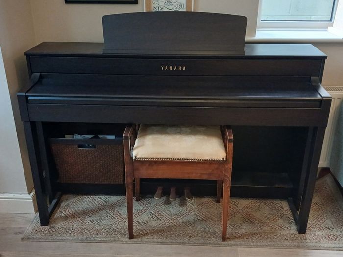 Electric Piano. Model:"Yamaha CLP-545 R"