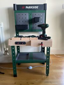 toy work bench