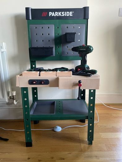 toy work bench