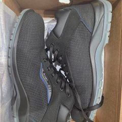 Safety shoes