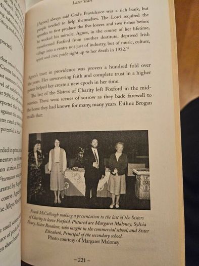 Agnes Morrogh-bernard. Foundress Of Foxford Wollen Mills. By Margaret Molloy. Signed Paperback Edition In Good Condition. See Photos For Same.
