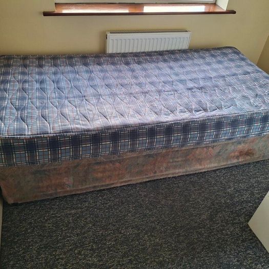 single bed with mattress