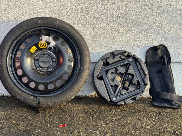 Opel astra spare wheel set