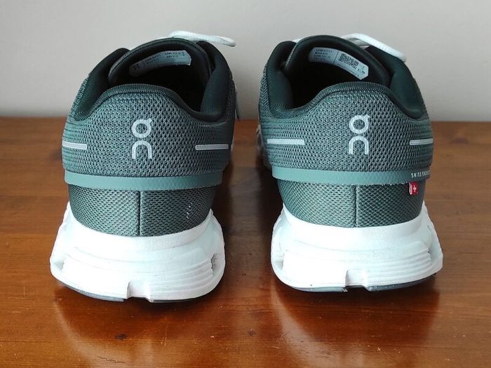 Sneakers On Cloud 6