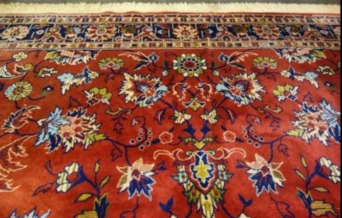 Hand-knotted Persian Tabrizian Rug