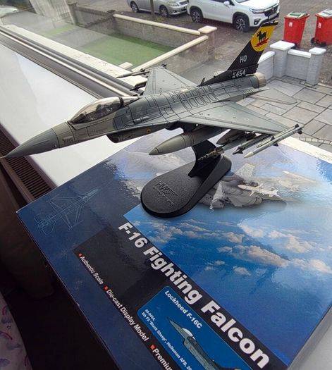 Hobby Master Diecast F16C Fighting Falcon