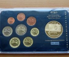 Euro coins sets + Special Edition Banknote Proof commemorative medals 2003 Collection in wood chest
