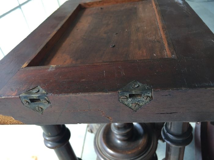 Antique oval table. Top is removable. 48"/122cm x 34"/87cm