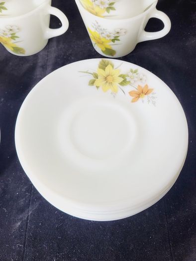 Vintage JAJ Pyrex Autumn Glory 18 Piece Tea Set Unused in Original Box