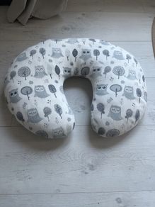 breastfeeding pillow