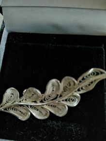 Filigree leaf sterling silver brooch