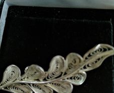 Filigree leaf sterling silver brooch