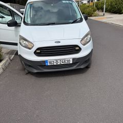 Ford transit courier