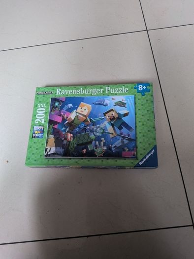 Ravensburger Puzzle 8+ Minecraft.