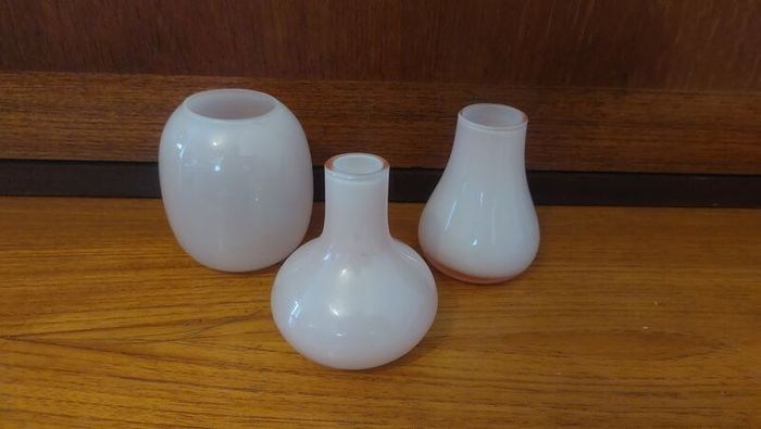 Lovely Set of Three Small Vintage Hand-Blown Glass Bud Vases in Pale Pink from Circa 1990