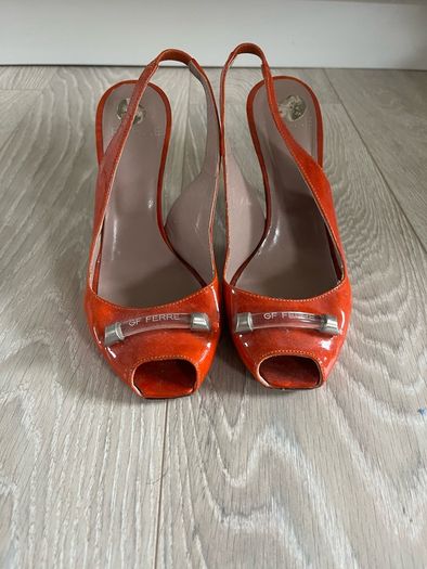 heels