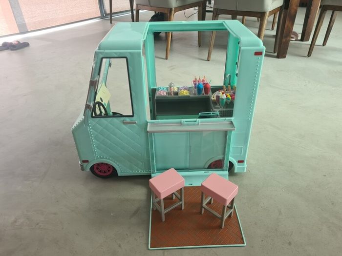 Generation Doll Ice Cream Van